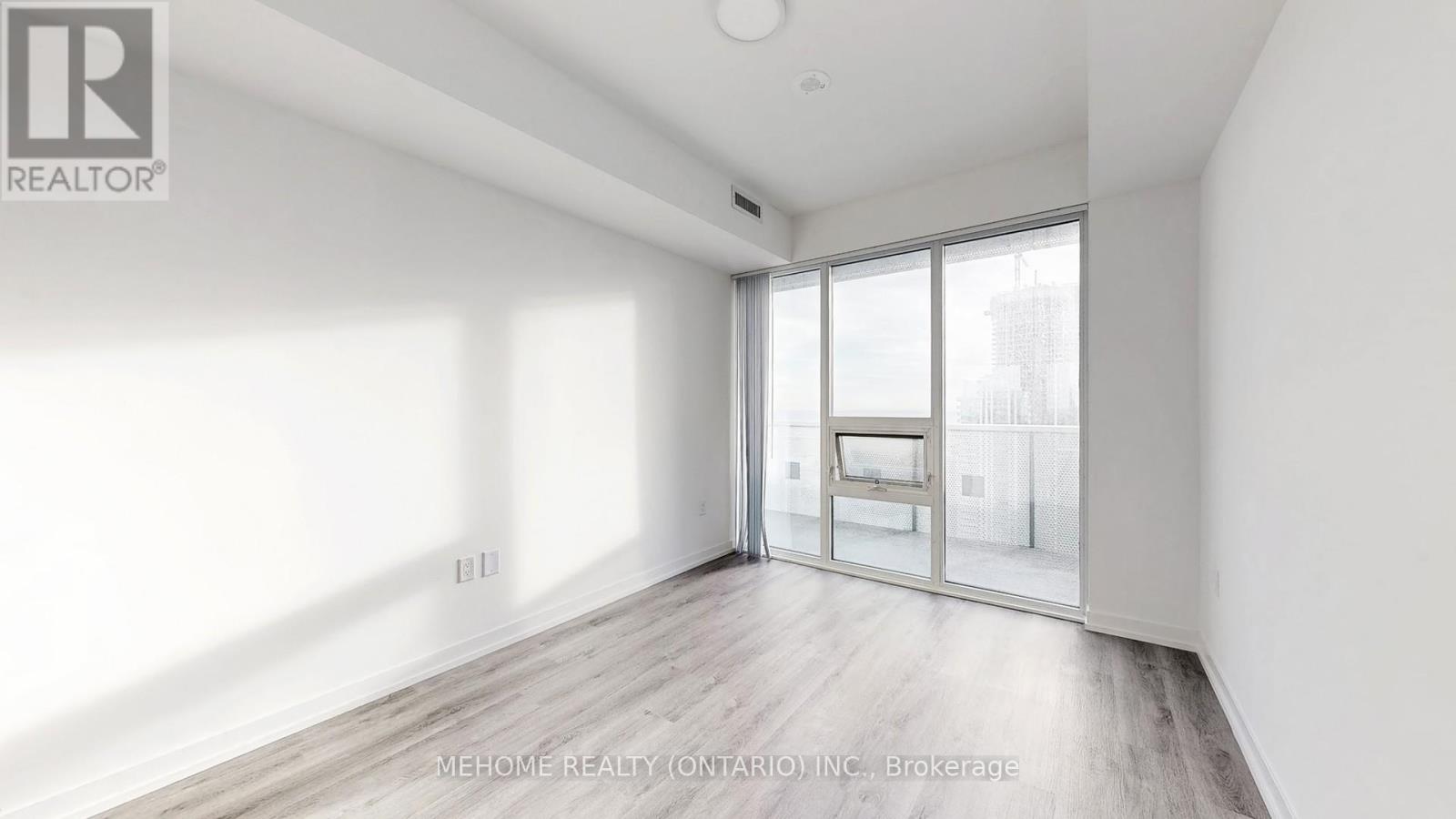 Photo 5 of 7309 138 Downes Street, Toronto ON