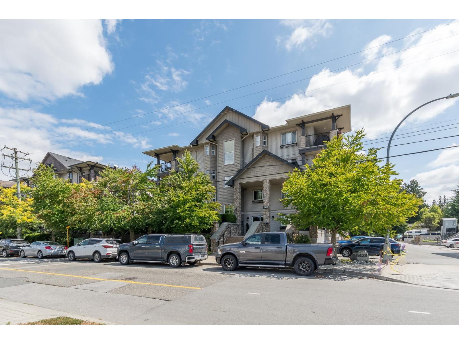 Photo 6 of 114 5438 198 Street, Langley BC