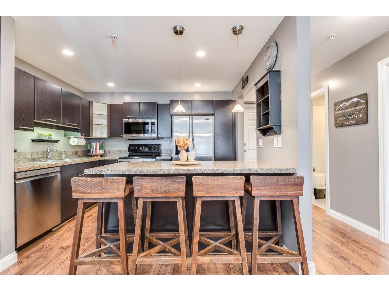 Photo 1 of 114 5438 198 Street, Langley BC