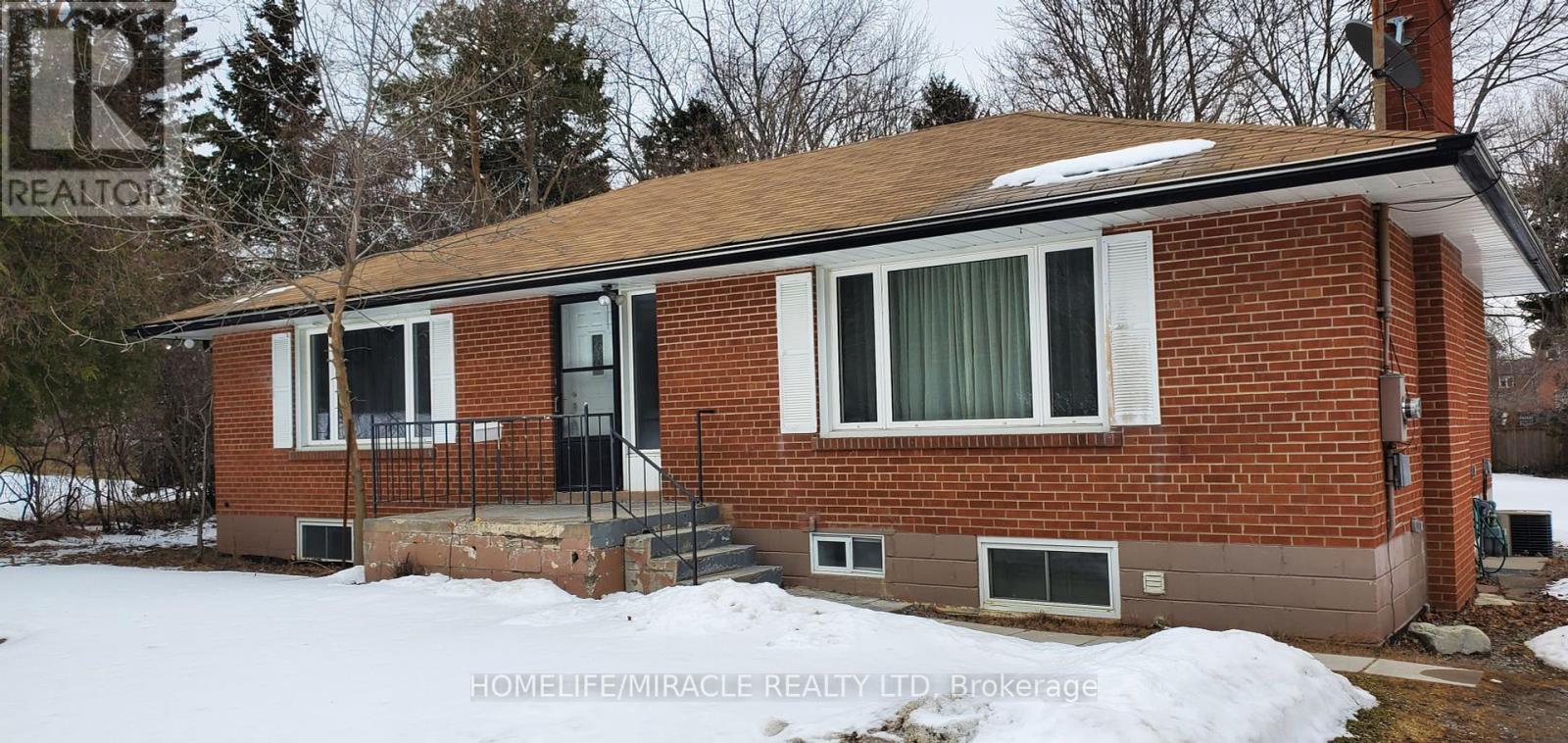 Photo 4 of Main 544 Gillmoss Road, Pickering ON