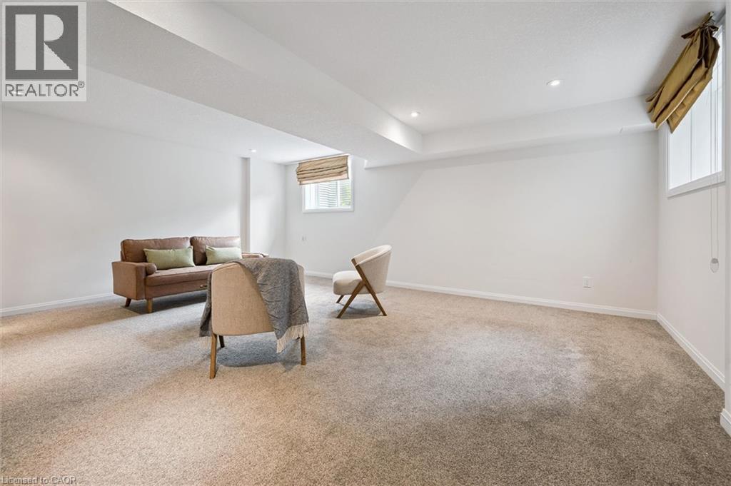 Photo 18 of 605 Montpellier Drive Unit B, Waterloo ON