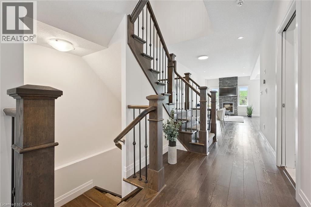 Photo 13 of 605 Montpellier Drive Unit B, Waterloo ON