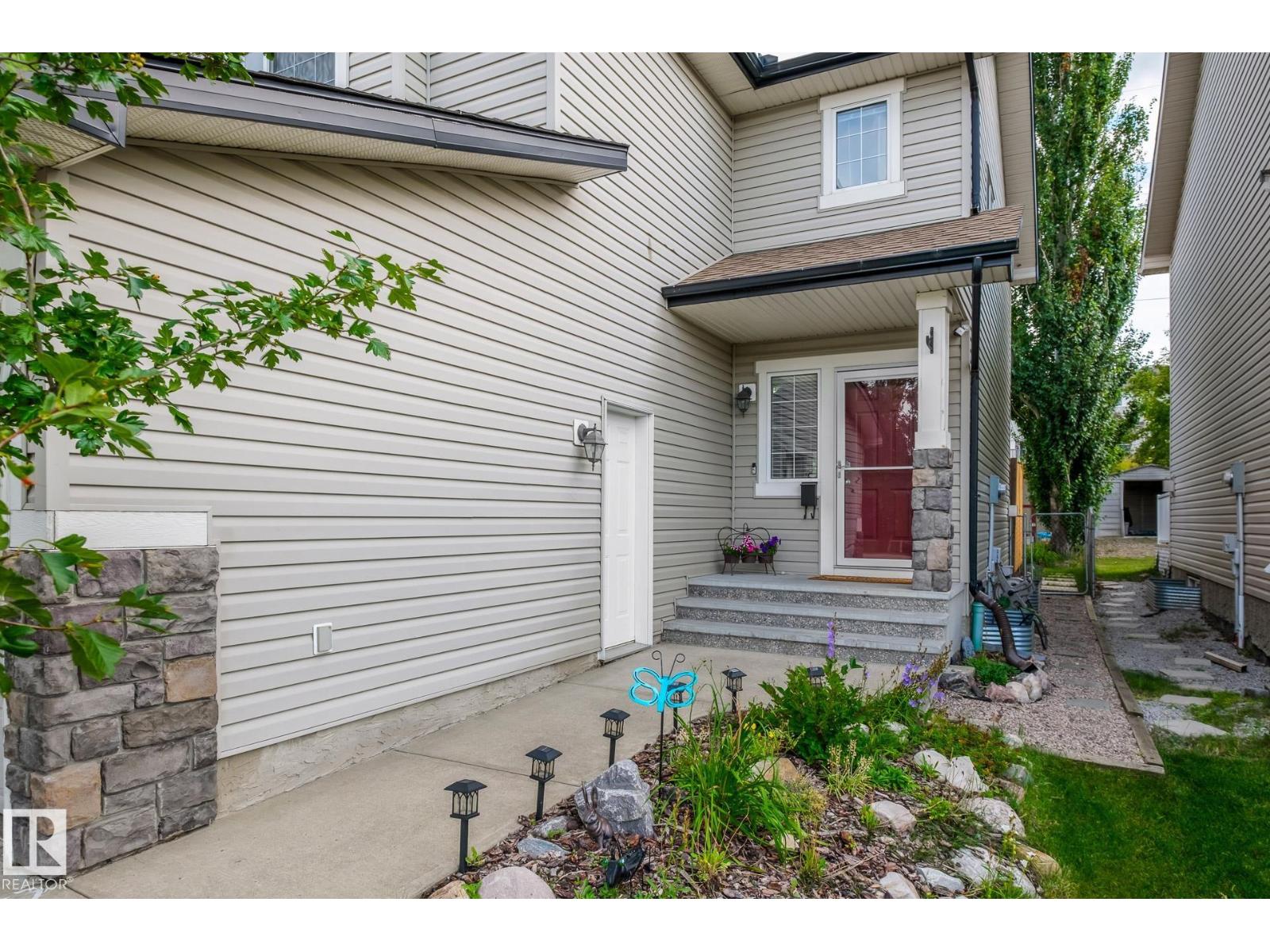 Photo 8 of 201 Cornwall Rd, Sherwood Park AB