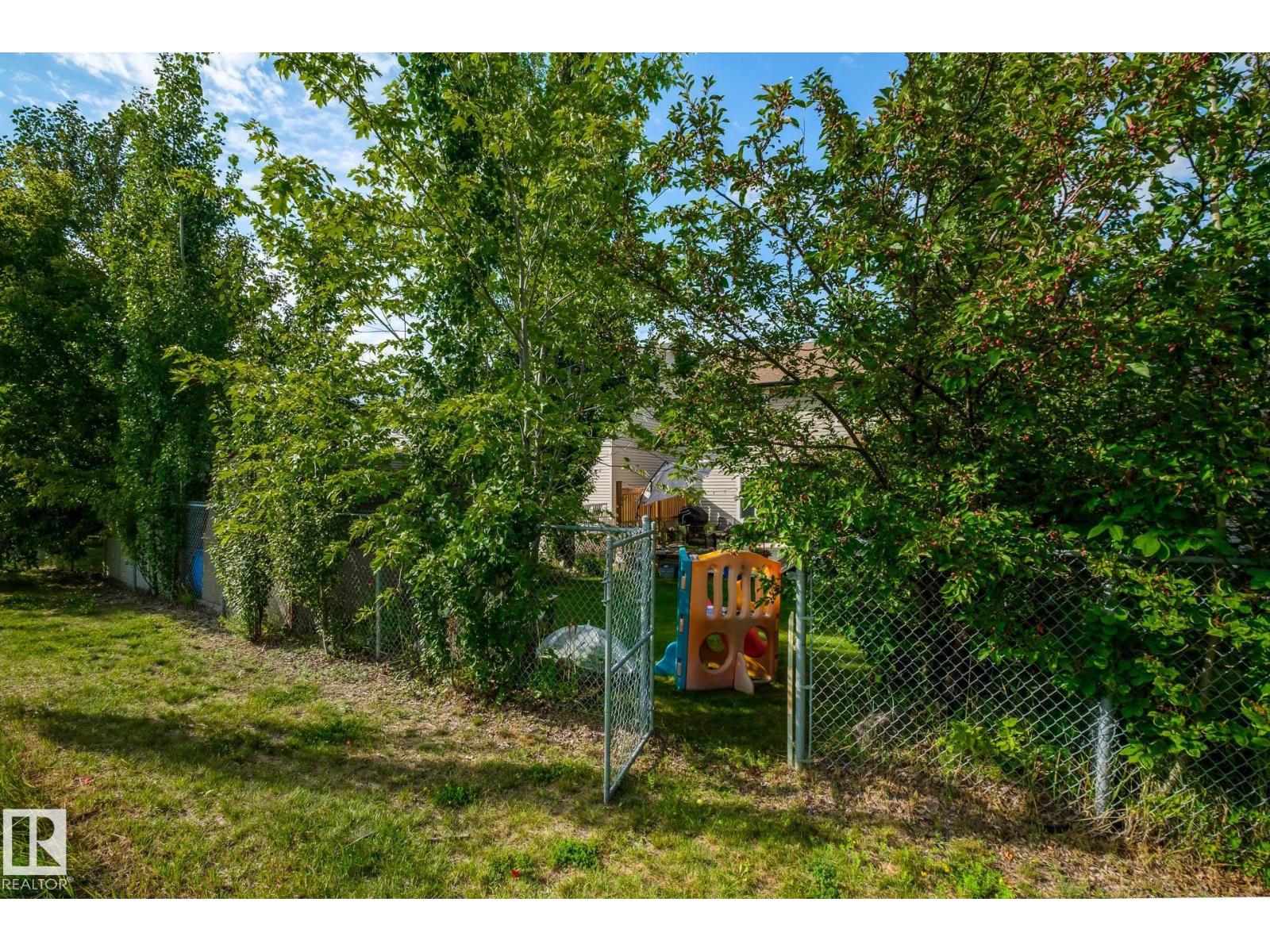 Photo 33 of 201 Cornwall Rd, Sherwood Park AB