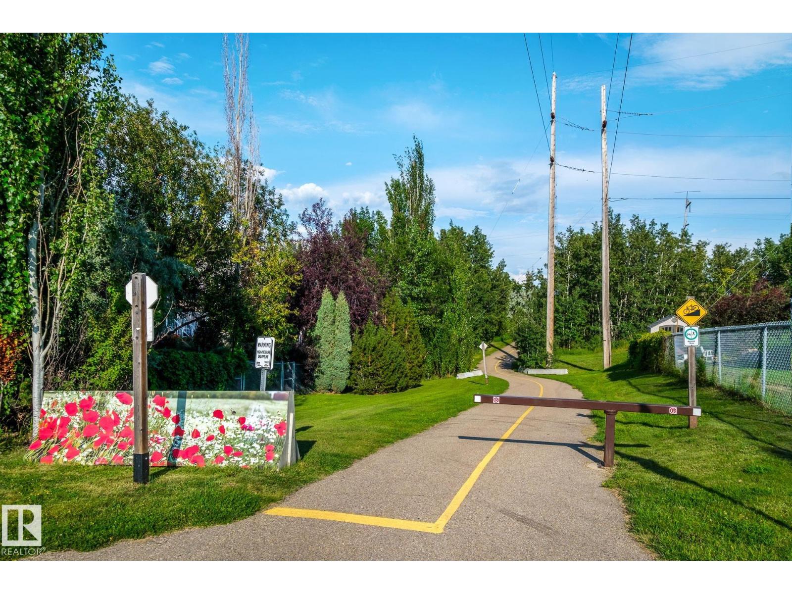 Photo 7 of 201 Cornwall Rd, Sherwood Park AB