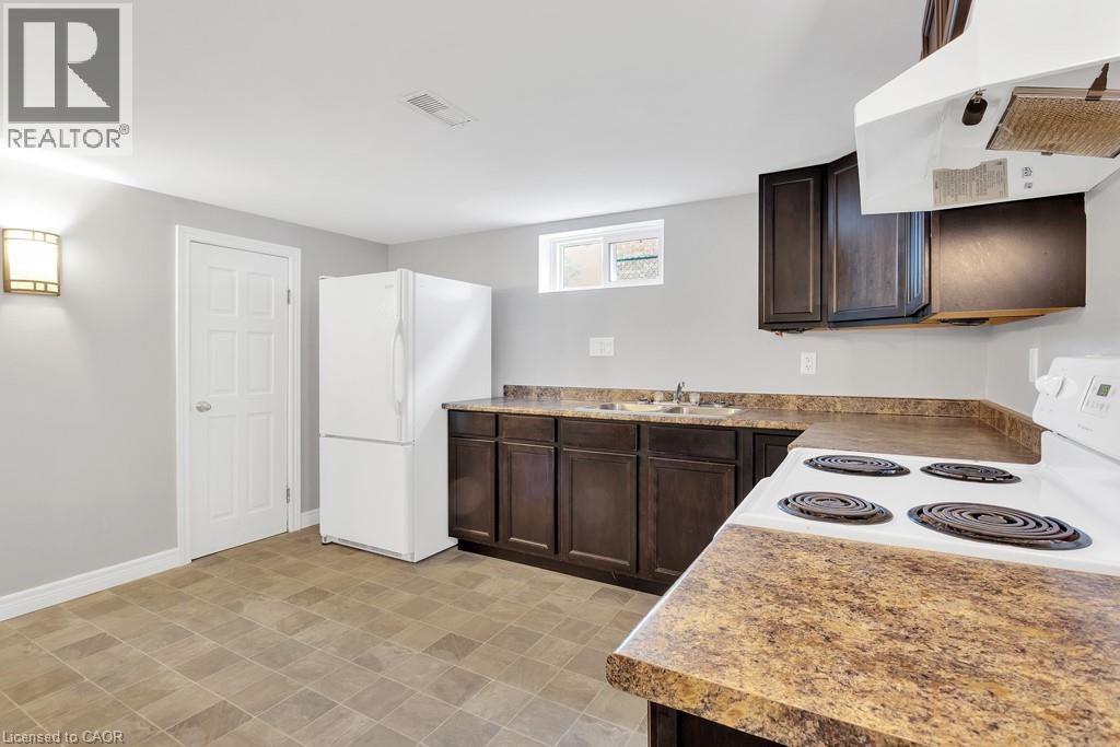 Photo 9 of 196 Patricia Avenue, Kitchener ON