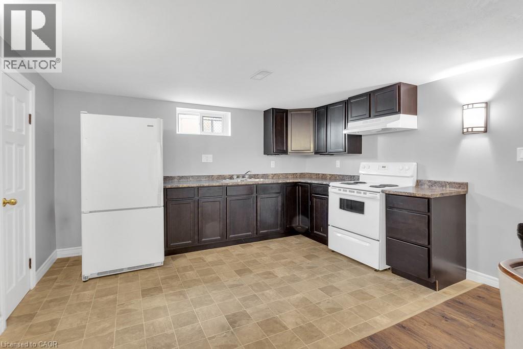 Photo 8 of 196 Patricia Avenue, Kitchener ON