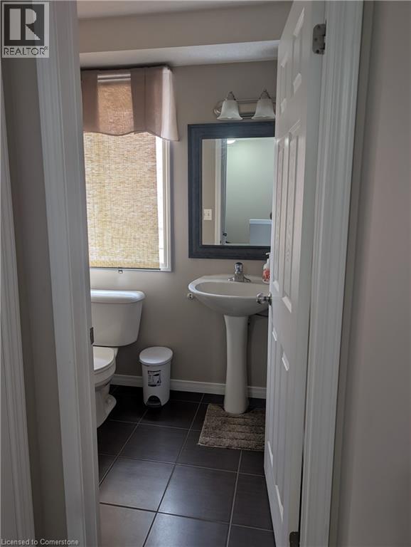 Photo 3 of 240 Rachel Street Unit E, Kitchener ON