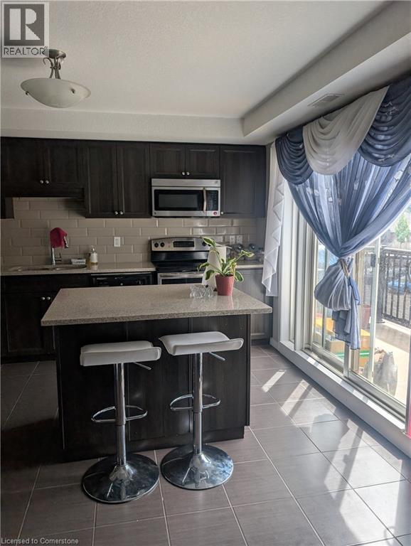 Photo 5 of 240 Rachel Street Unit E, Kitchener ON