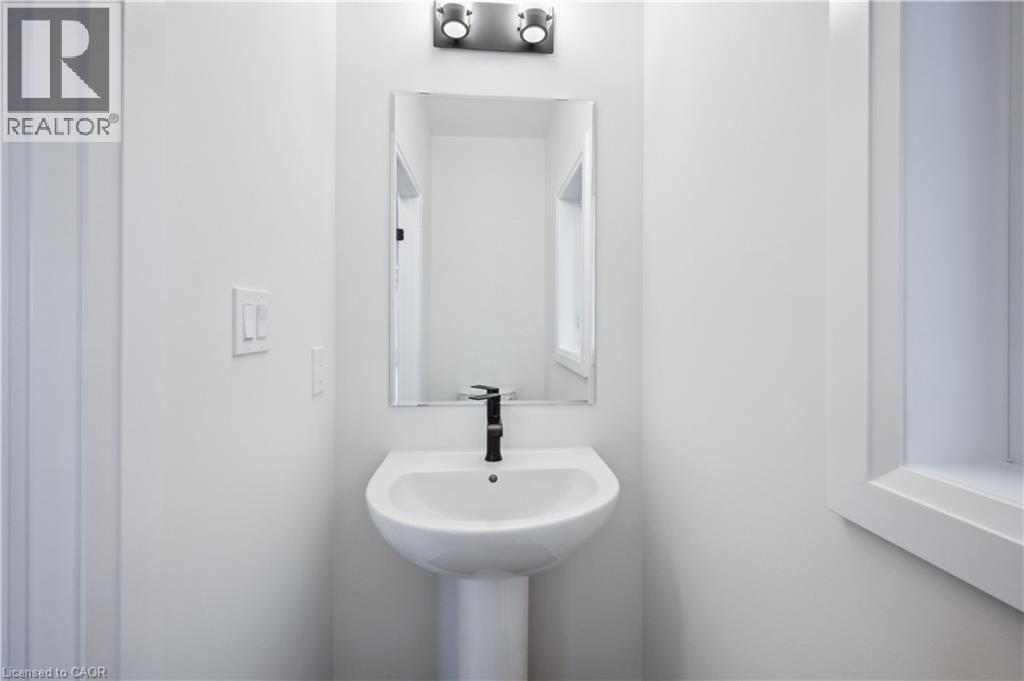 Photo 7 of 714 Autumn Willow Drive, Waterloo ON