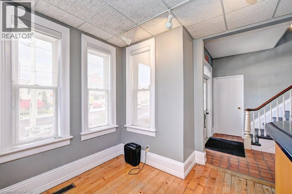 Photo 16 of 171 Victoria Street N, Kitchener ON