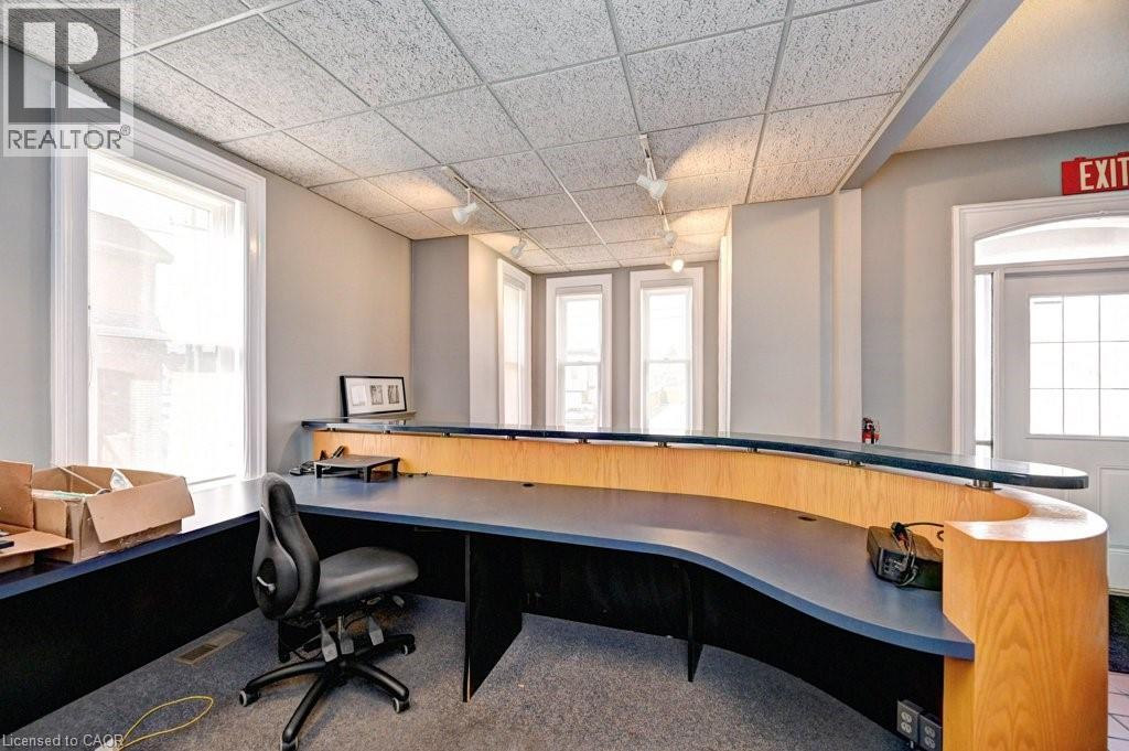 Photo 12 of 171 Victoria Street N, Kitchener ON