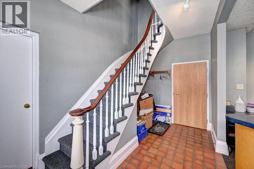 Photo 13 of 171 Victoria Street N, Kitchener ON