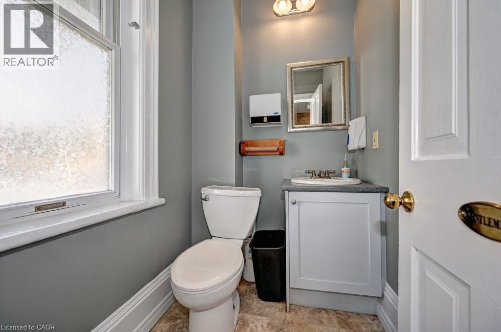 Photo 32 of 171 Victoria Street N, Kitchener ON