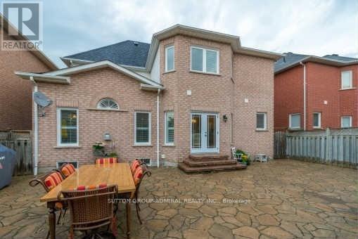 Photo 6 of 46 Oceanview Street, Richmond Hill ON