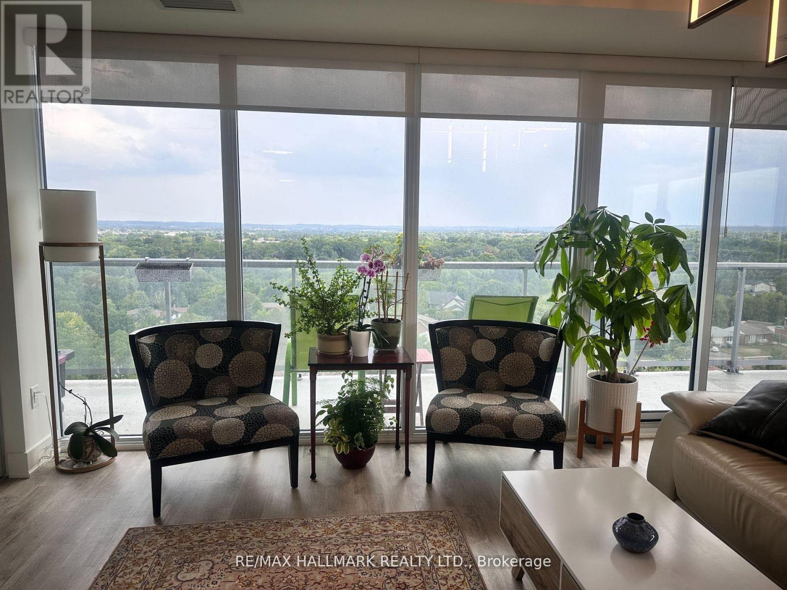 Photo 7 of 1104 185 Deerfield Road, Newmarket ON