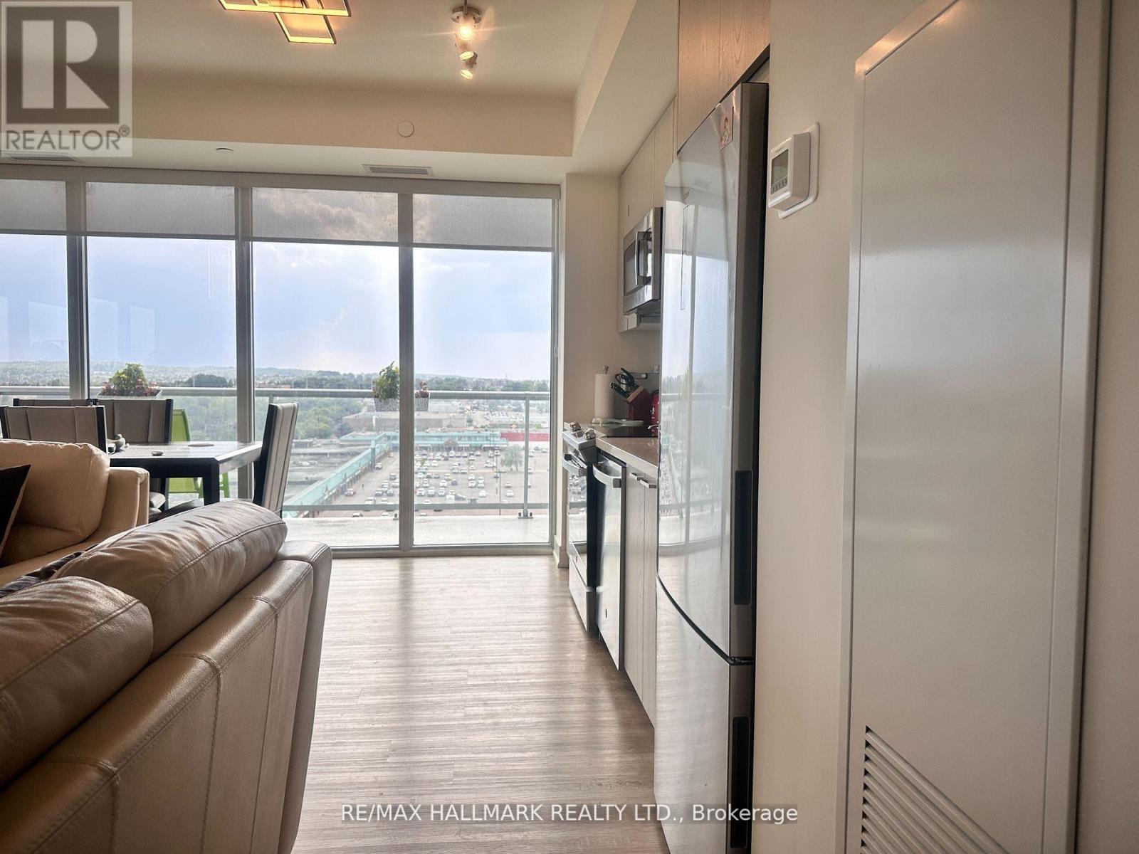 Photo 36 of 1104 185 Deerfield Road, Newmarket ON