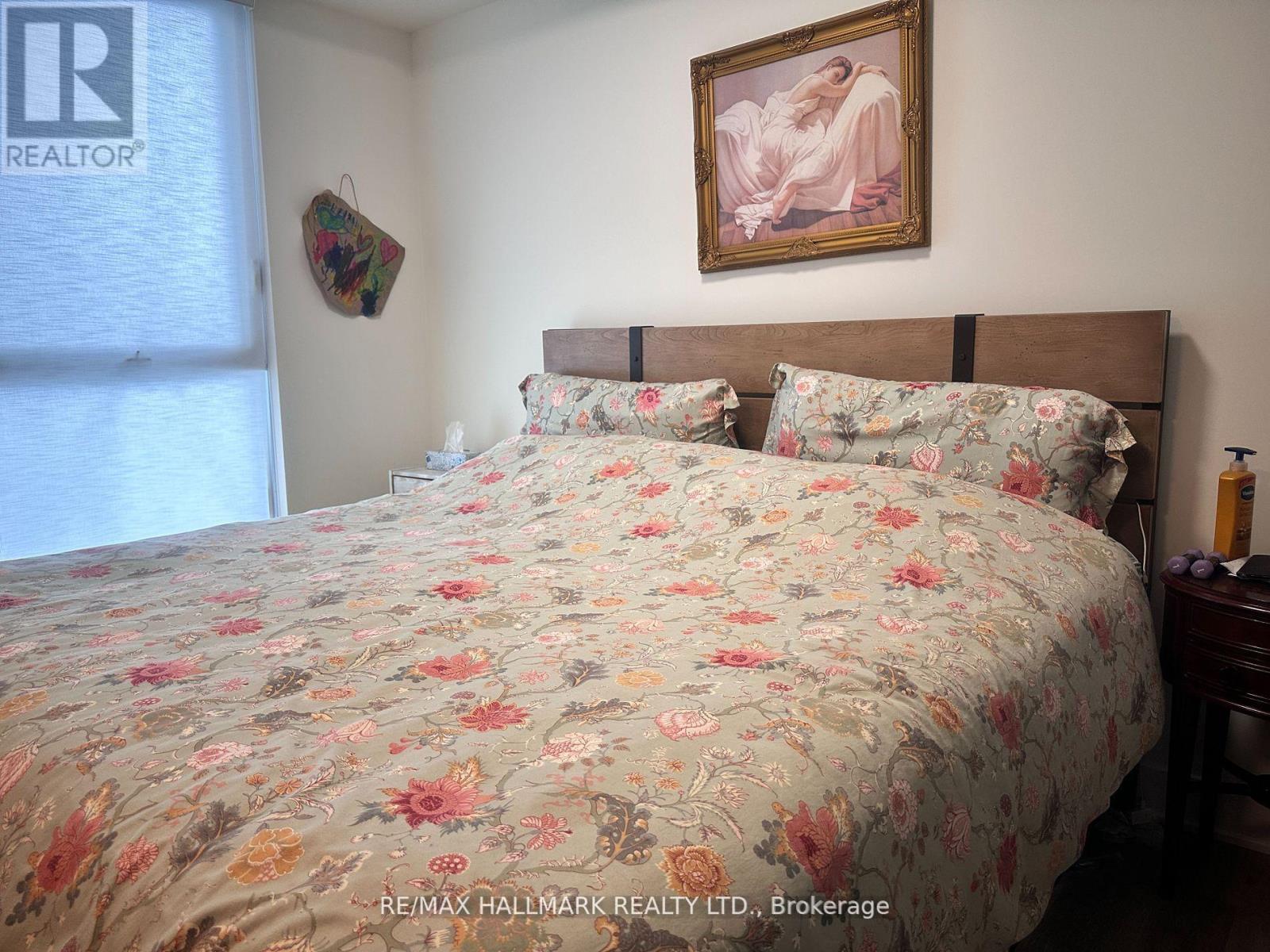 Photo 1 of 1104 185 Deerfield Road, Newmarket ON