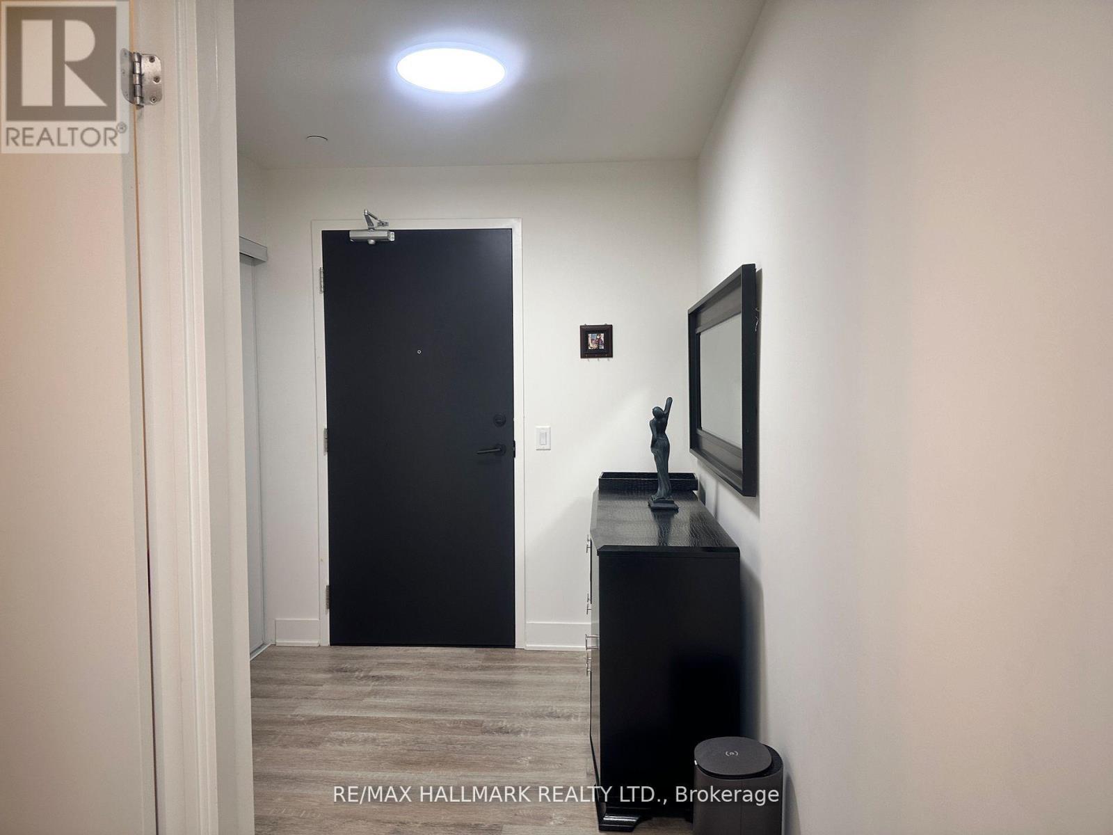 Photo 21 of 1104 185 Deerfield Road, Newmarket ON