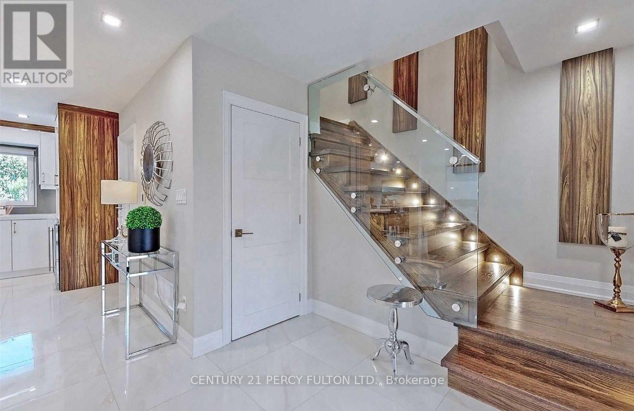 Photo 5 of Main 64 Royal Orchard Boulevard, Markham ON