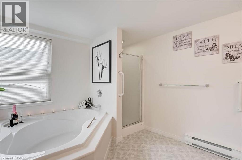 #311 8 HURON Street - 25