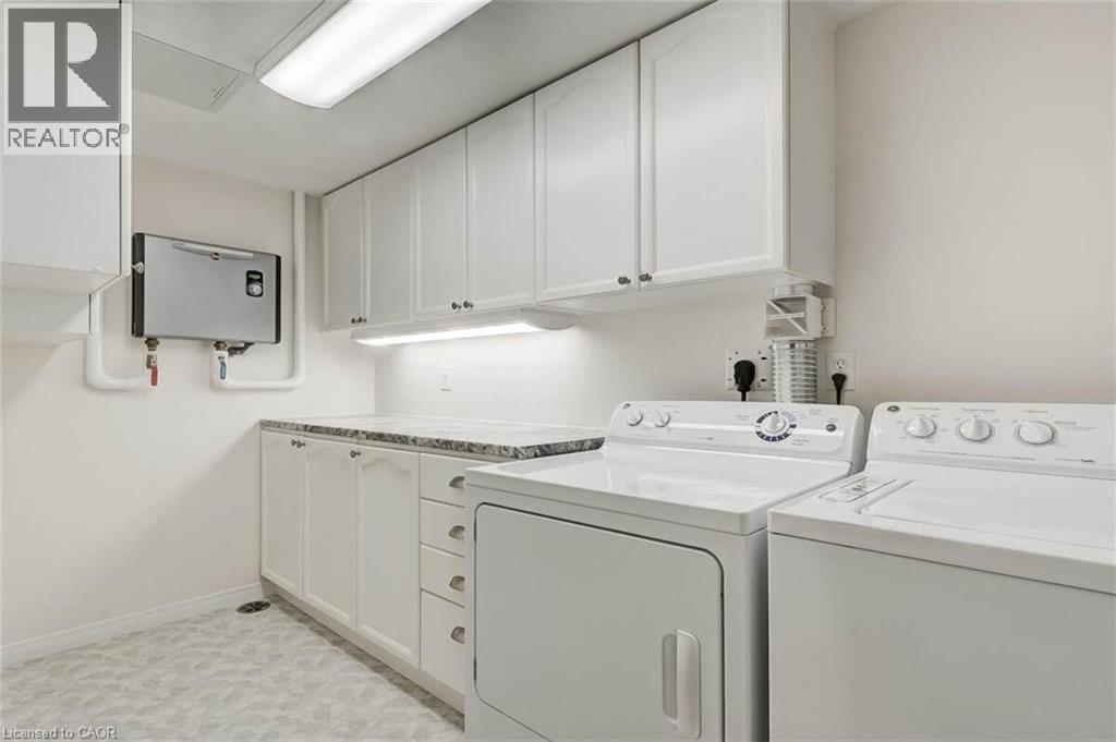 #311 8 HURON Street - 20