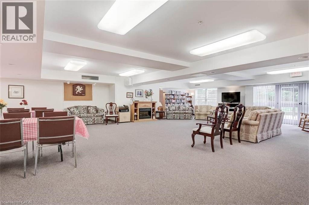 #311 8 HURON Street - 31