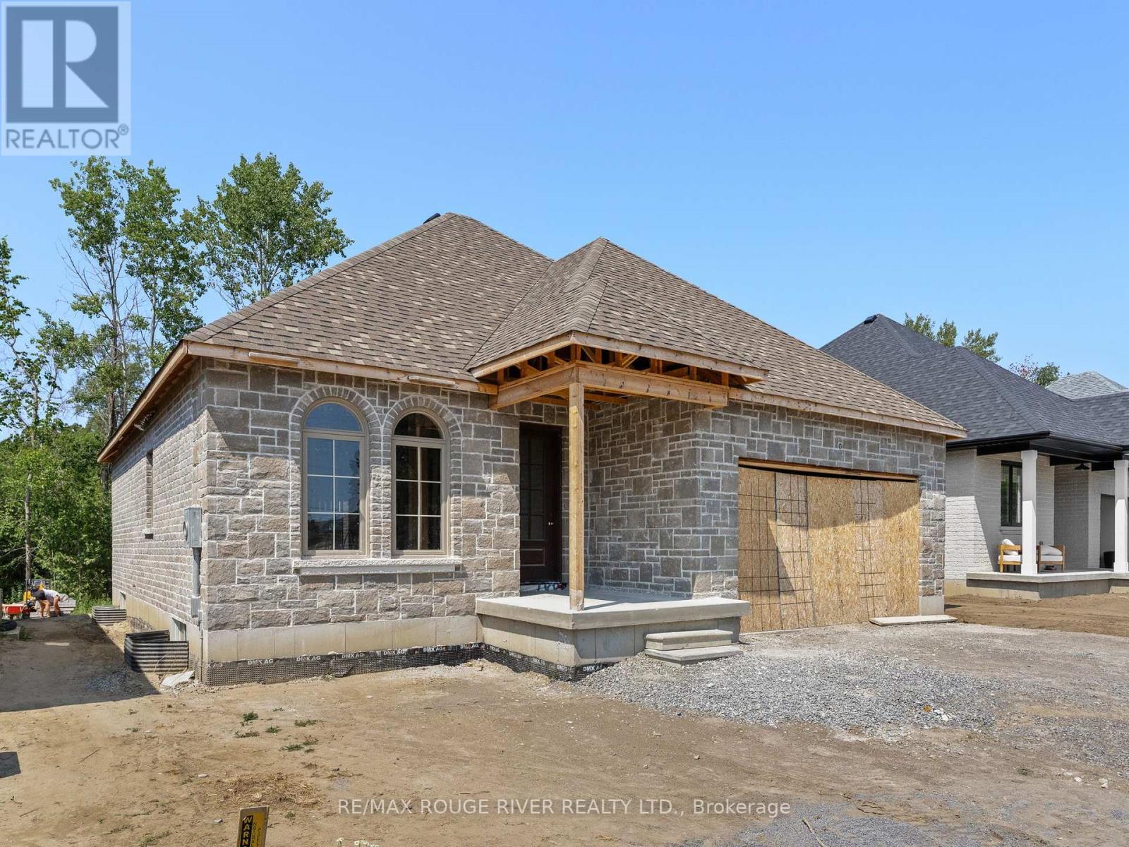 Photo 3 of 3 1000 Darcy Street, Cobourg ON