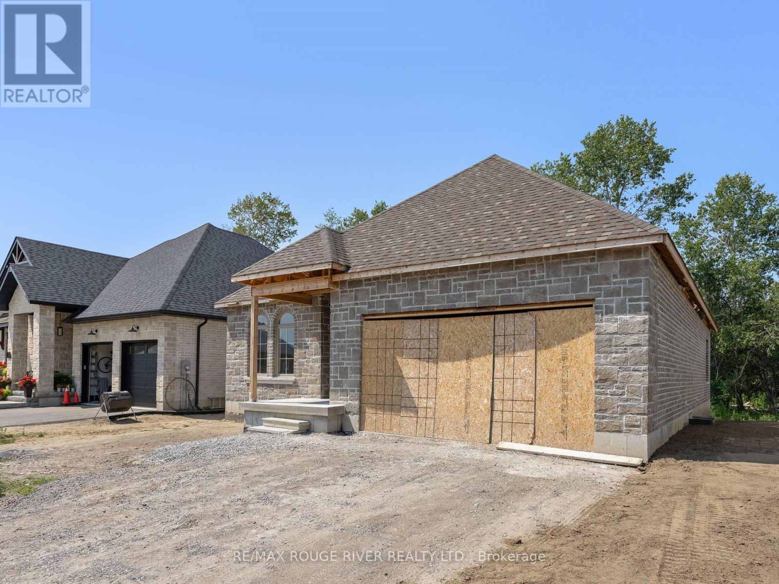 Photo 4 of 3 1000 Darcy Street, Cobourg ON