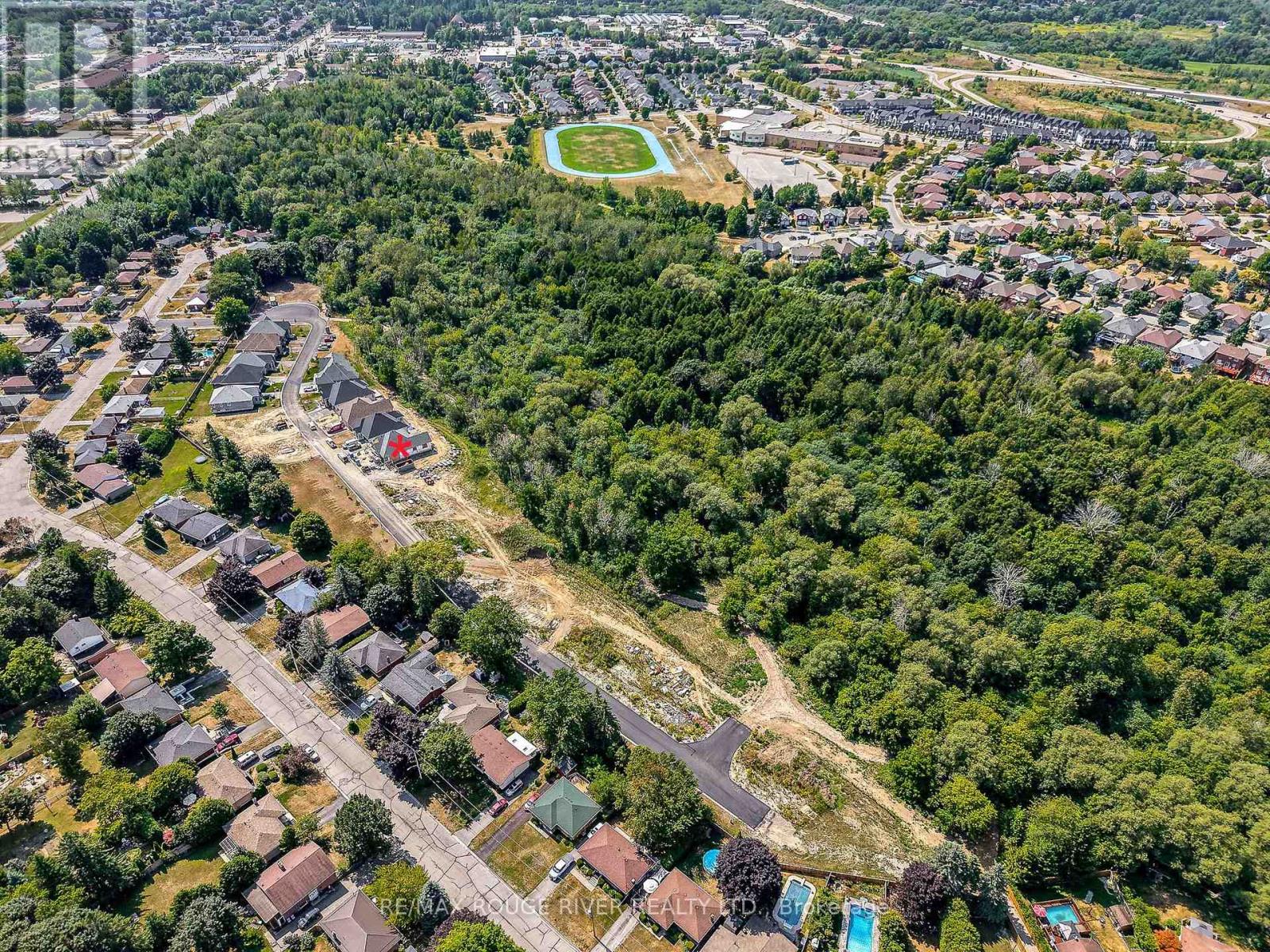 Photo 5 of 5 1000 Darcy Street, Cobourg ON