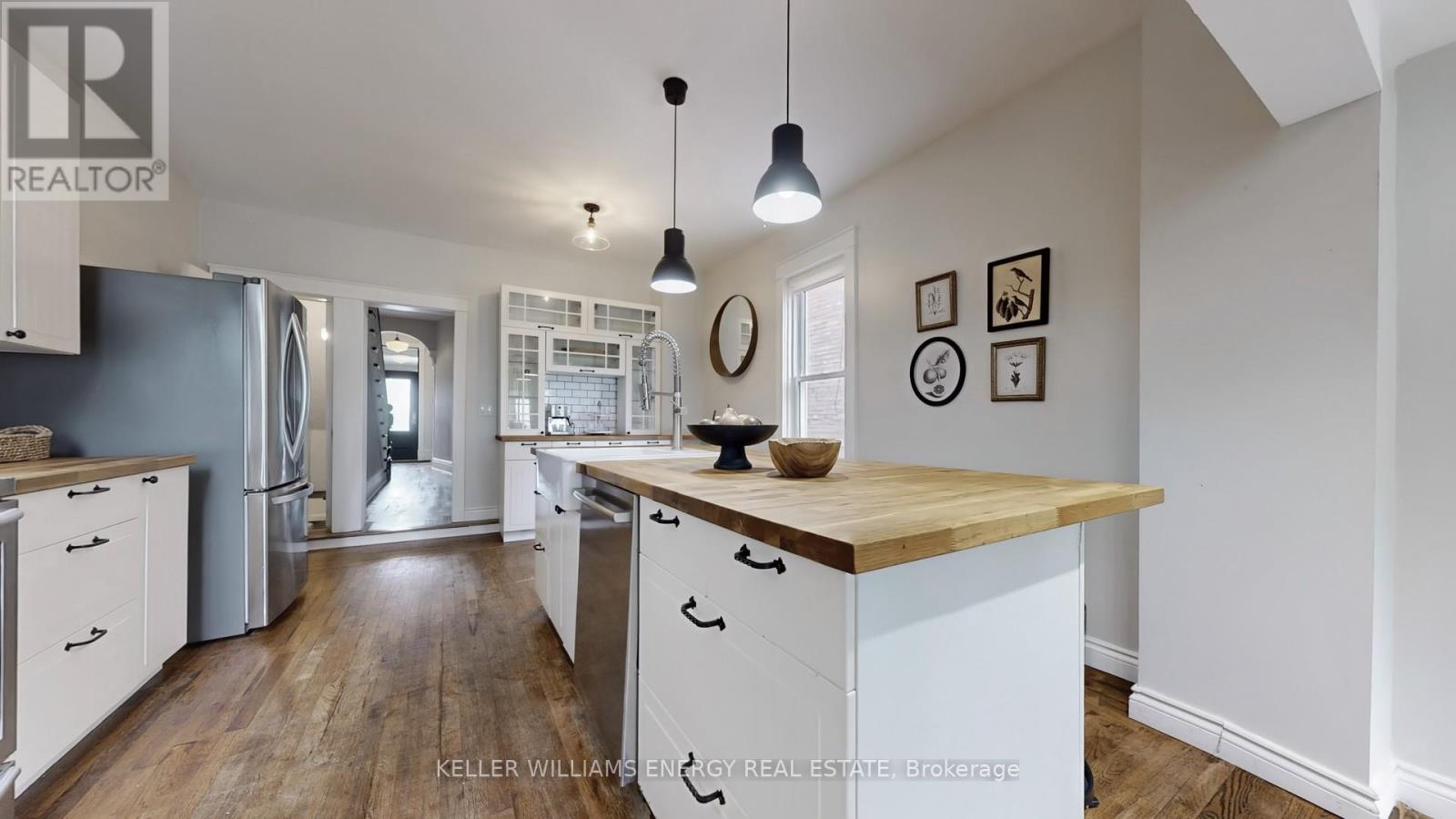 Photo 13 of 511 Perth Avenue, Toronto ON