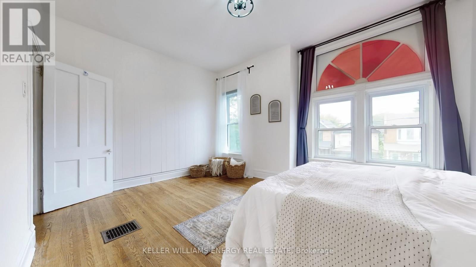 Photo 19 of 511 Perth Avenue, Toronto ON