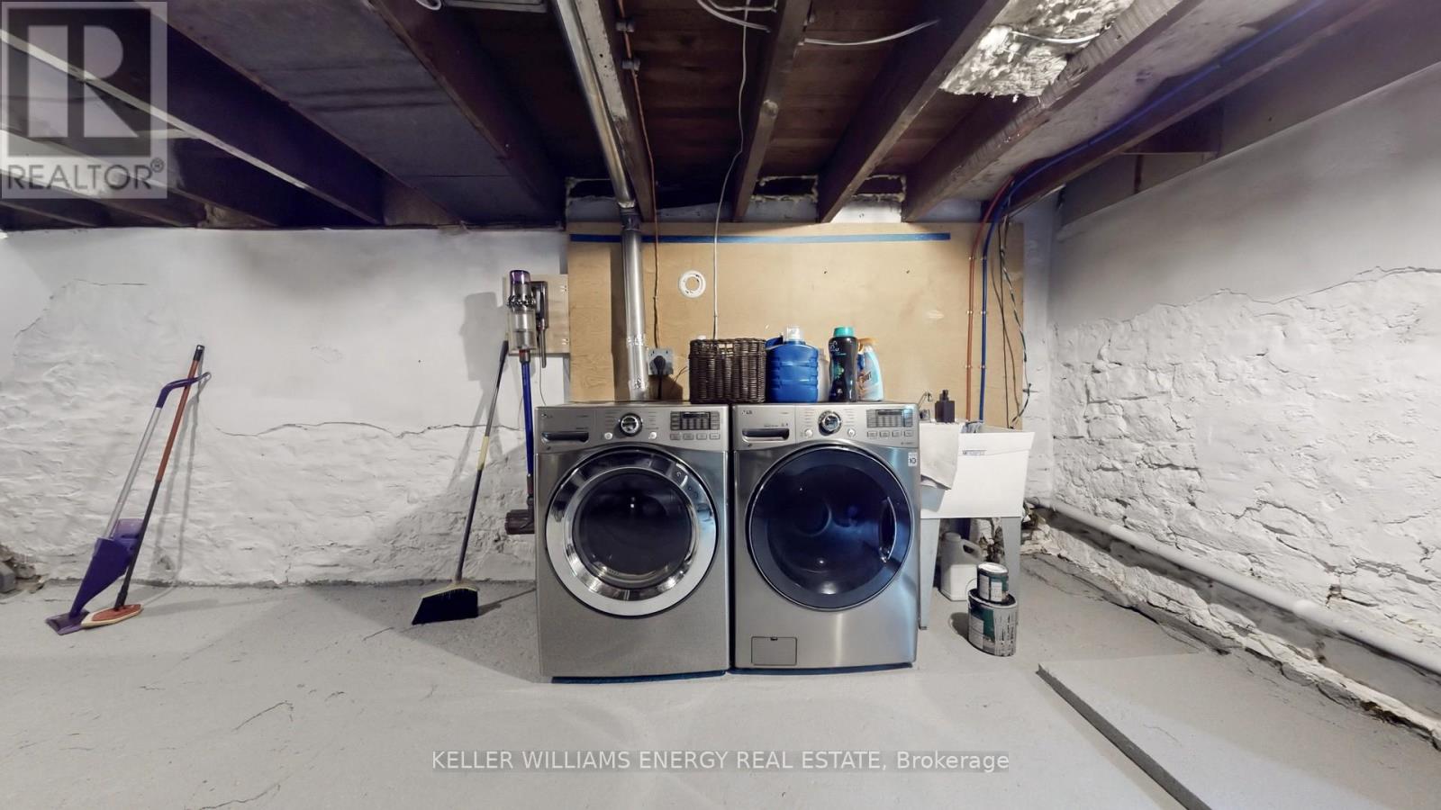 Photo 33 of 511 Perth Avenue, Toronto ON