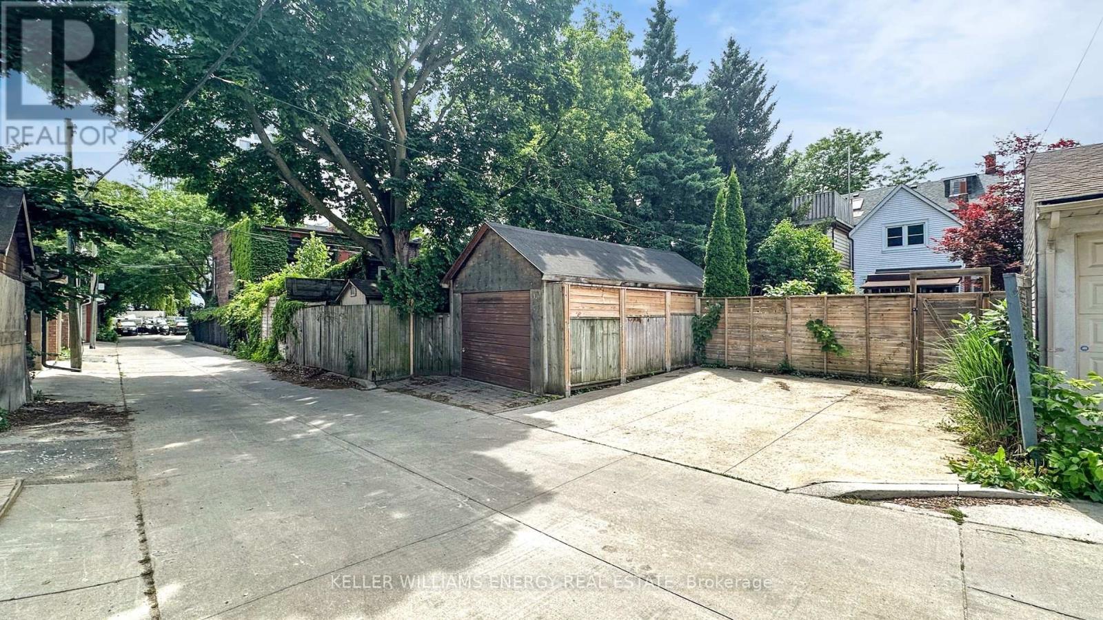 Photo 41 of 511 Perth Avenue, Toronto ON