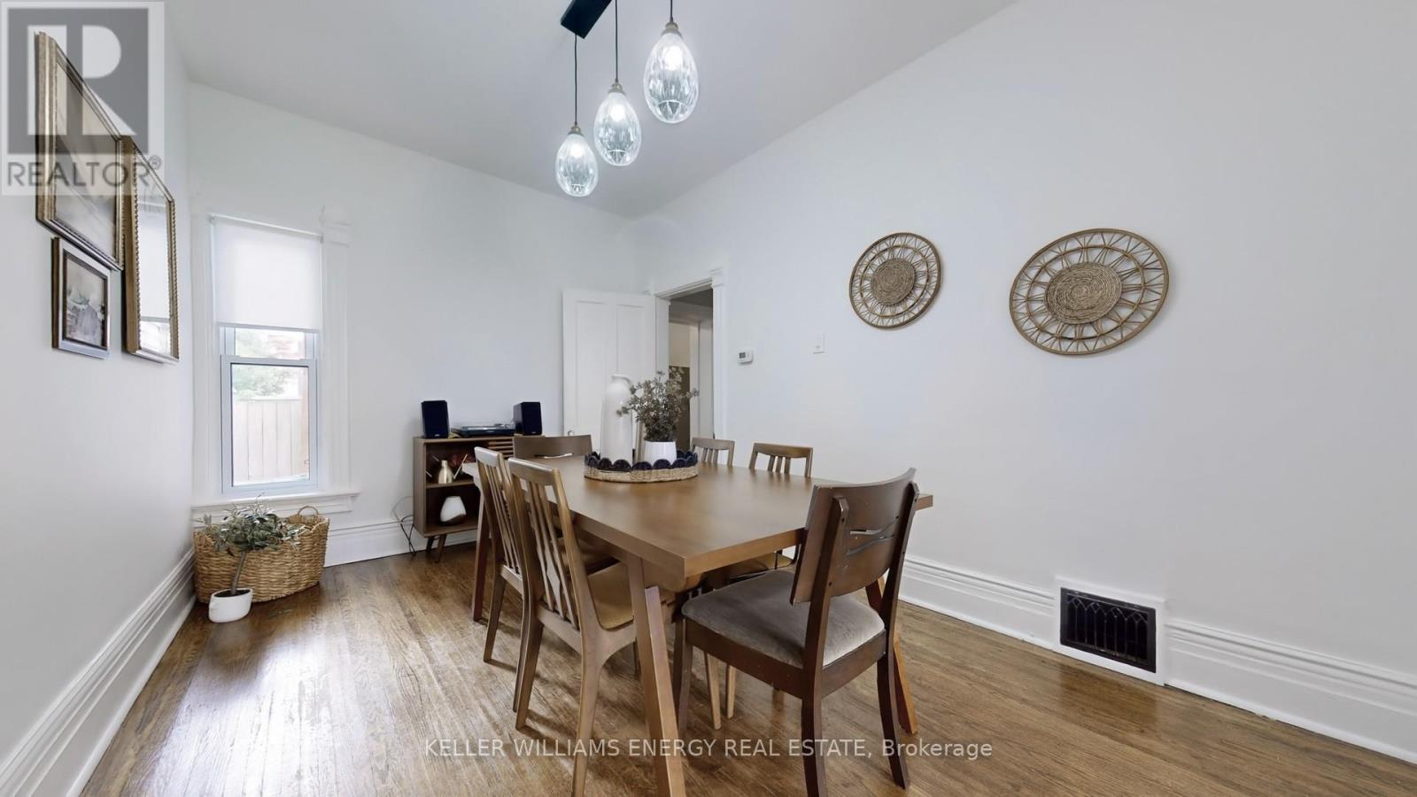 Photo 7 of 511 Perth Avenue, Toronto ON