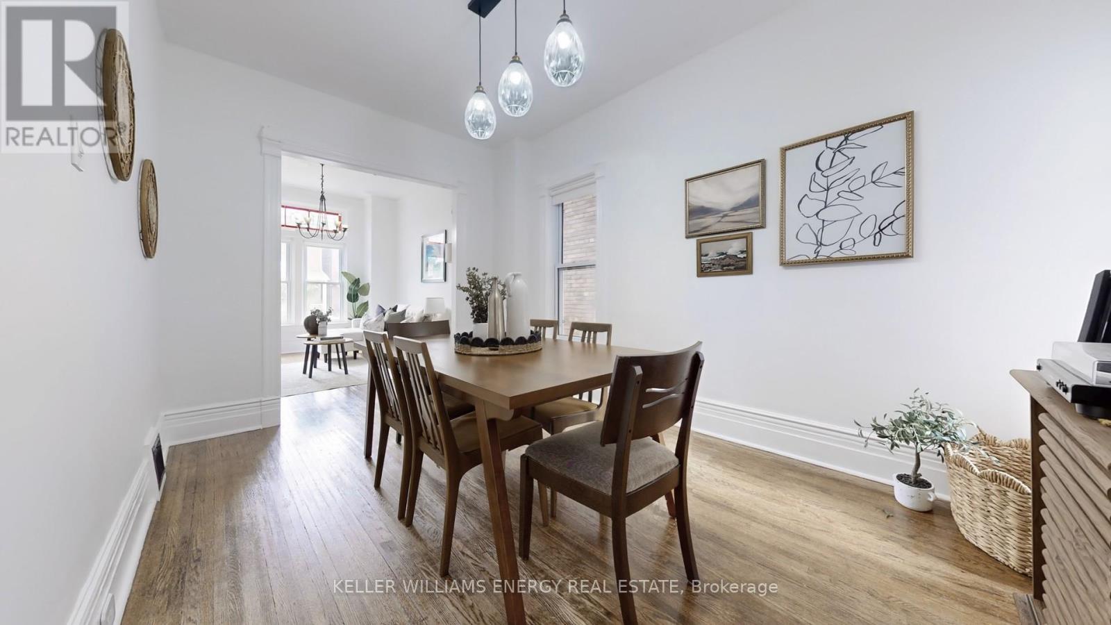 Photo 8 of 511 Perth Avenue, Toronto ON