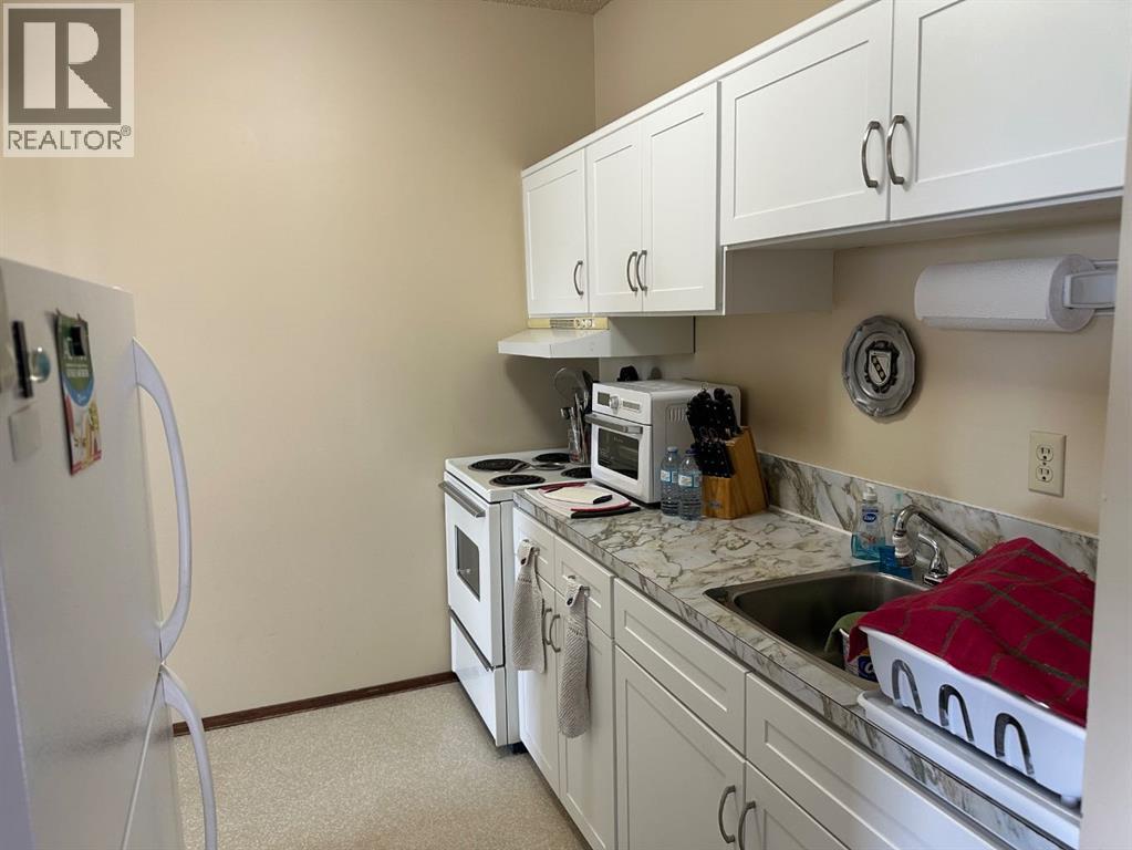 Multi-family House for Sale in  Huntsville Crescent NW Huntington Hills Calgary 