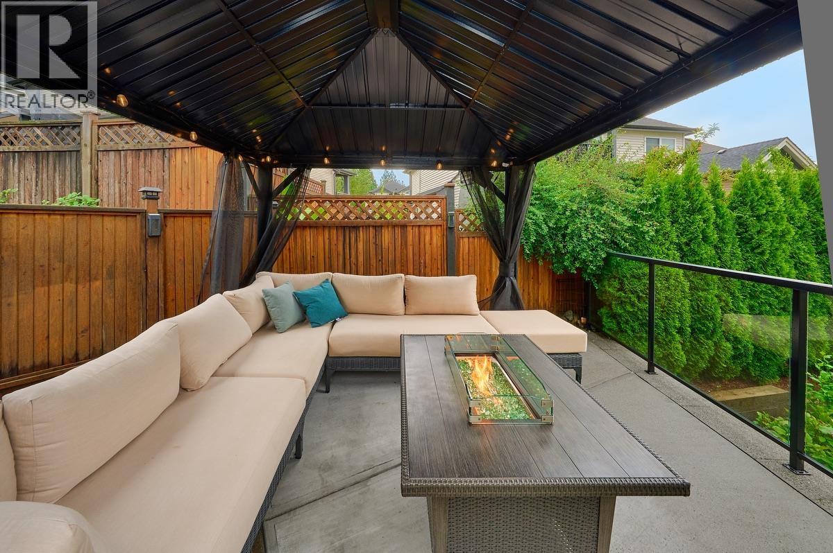 Photo 6 of 10108 246 A Street, Maple Ridge BC