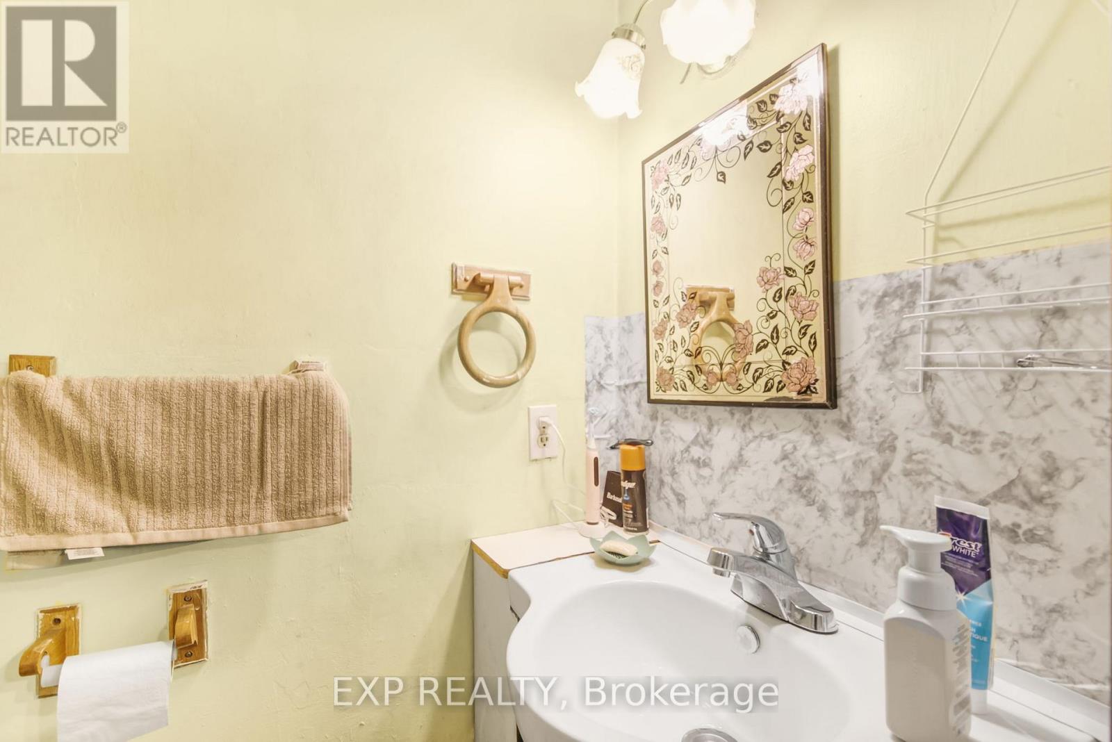 Photo 22 of 89 Kingswood Drive, Brampton ON