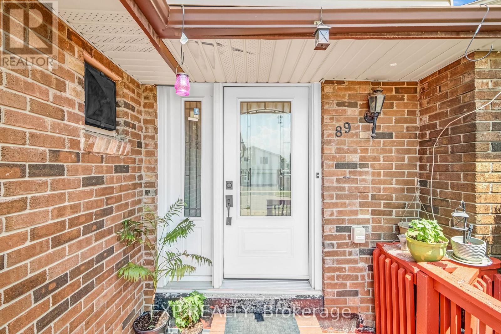 Photo 24 of 89 Kingswood Drive, Brampton ON