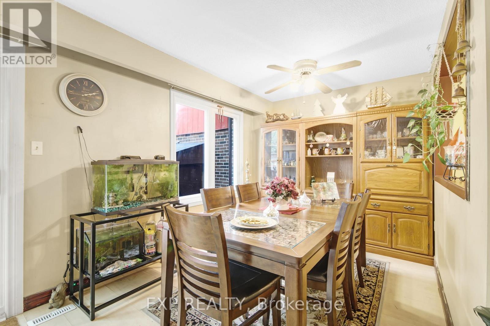 Photo 8 of 89 Kingswood Drive, Brampton ON