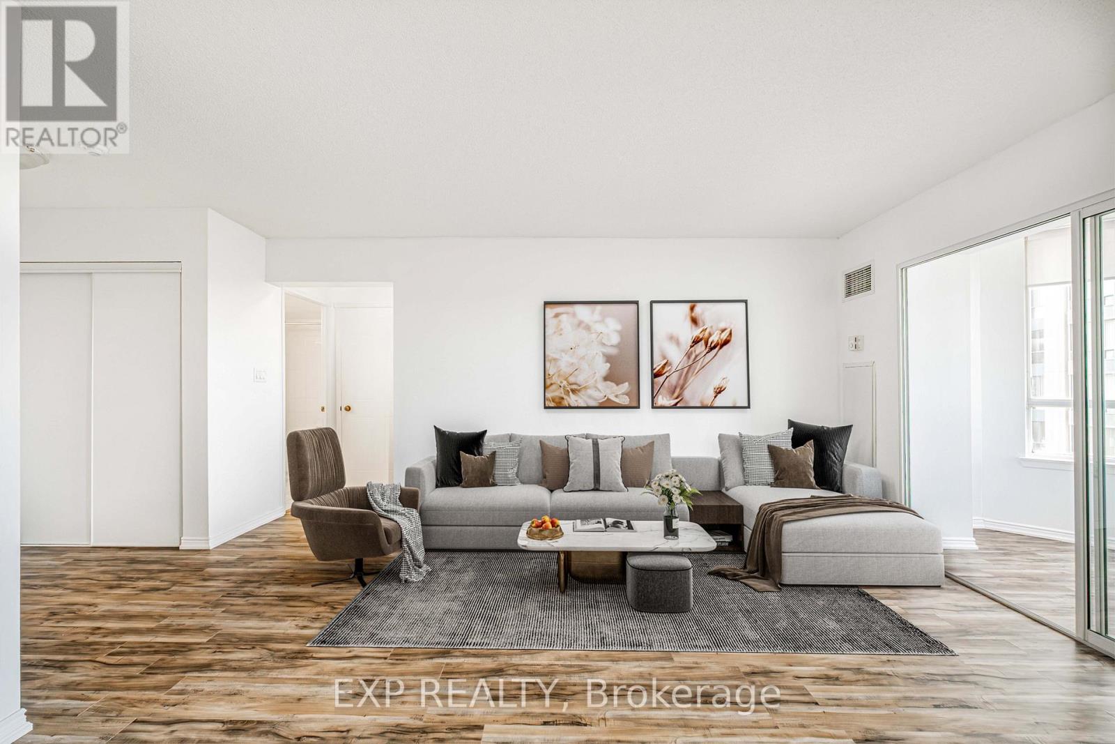Photo 12 of 805 135 Hillcrest Avenue, Mississauga ON