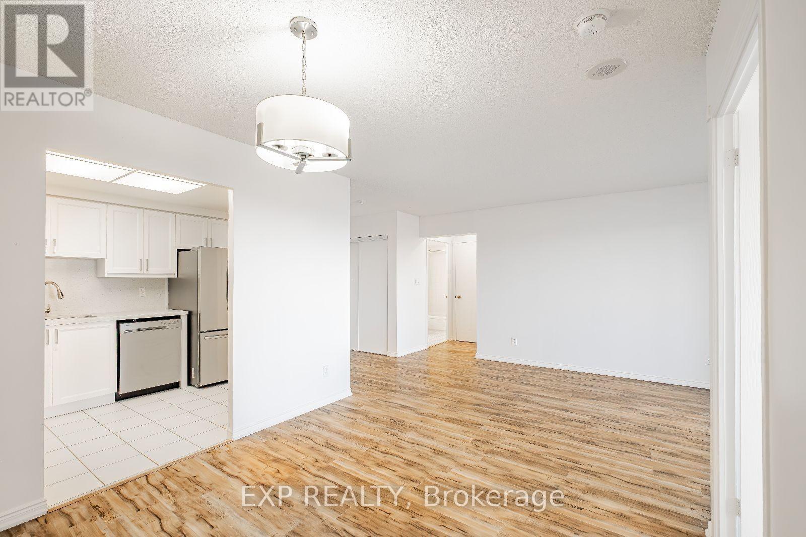 Photo 11 of 805 135 Hillcrest Avenue, Mississauga ON