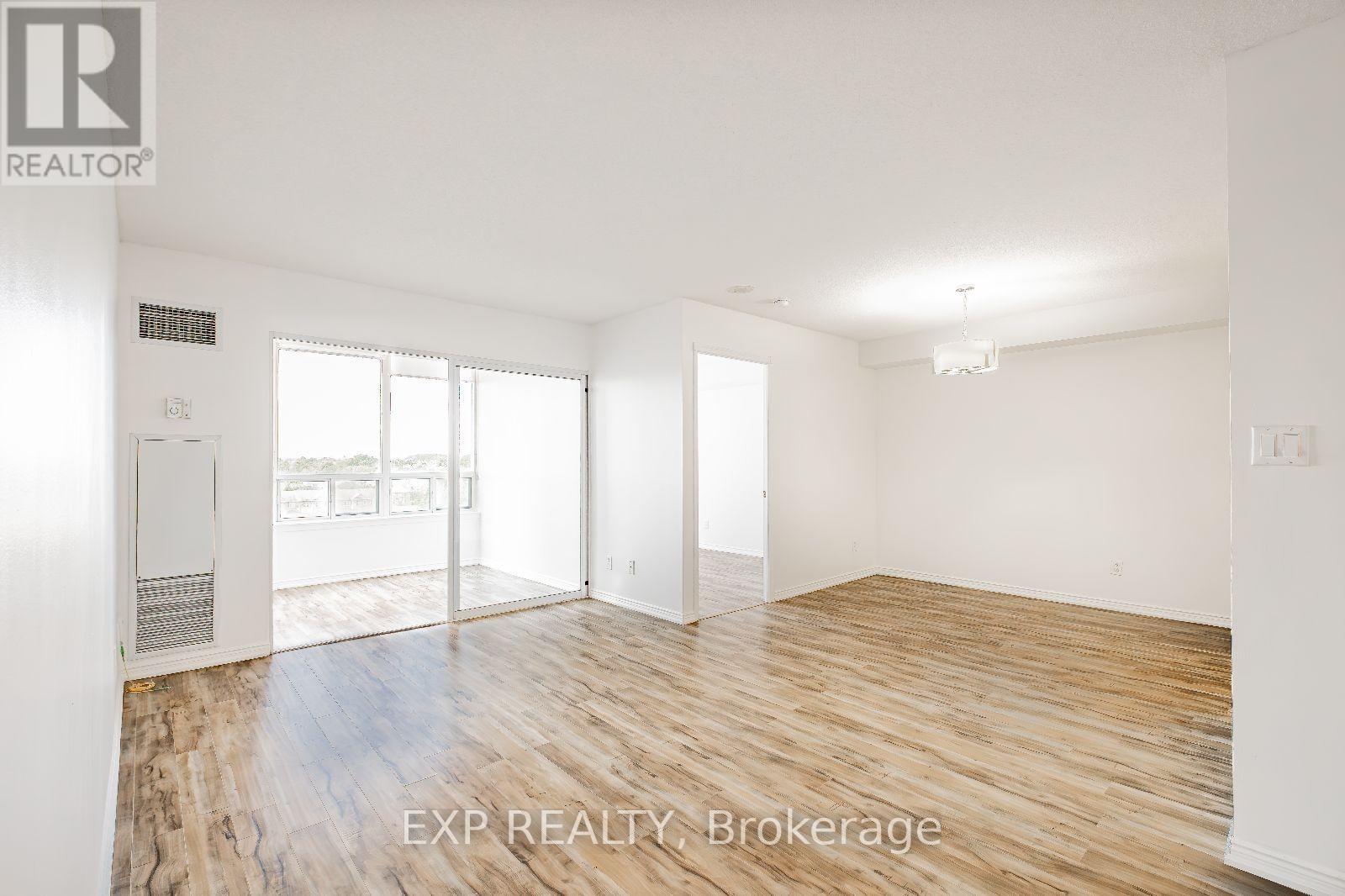 Photo 4 of 805 135 Hillcrest Avenue, Mississauga ON