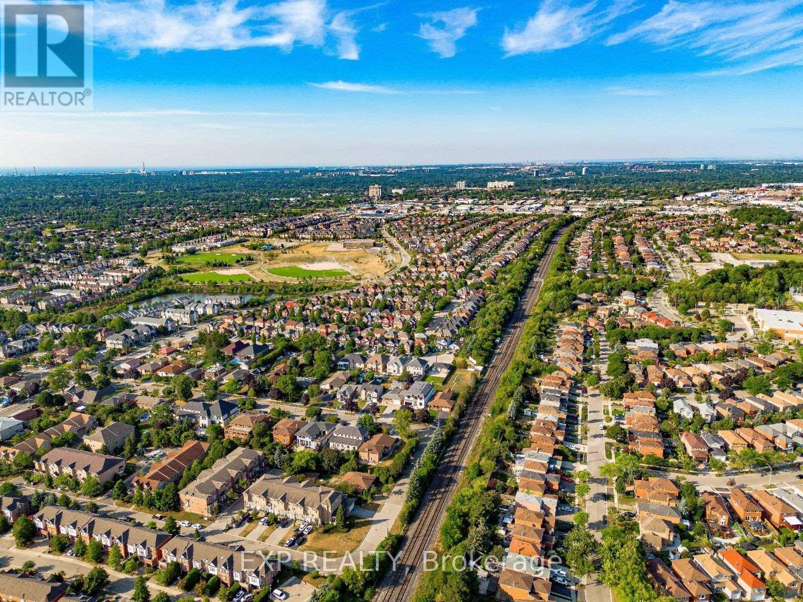 Photo 6 of 805 135 Hillcrest Avenue, Mississauga ON