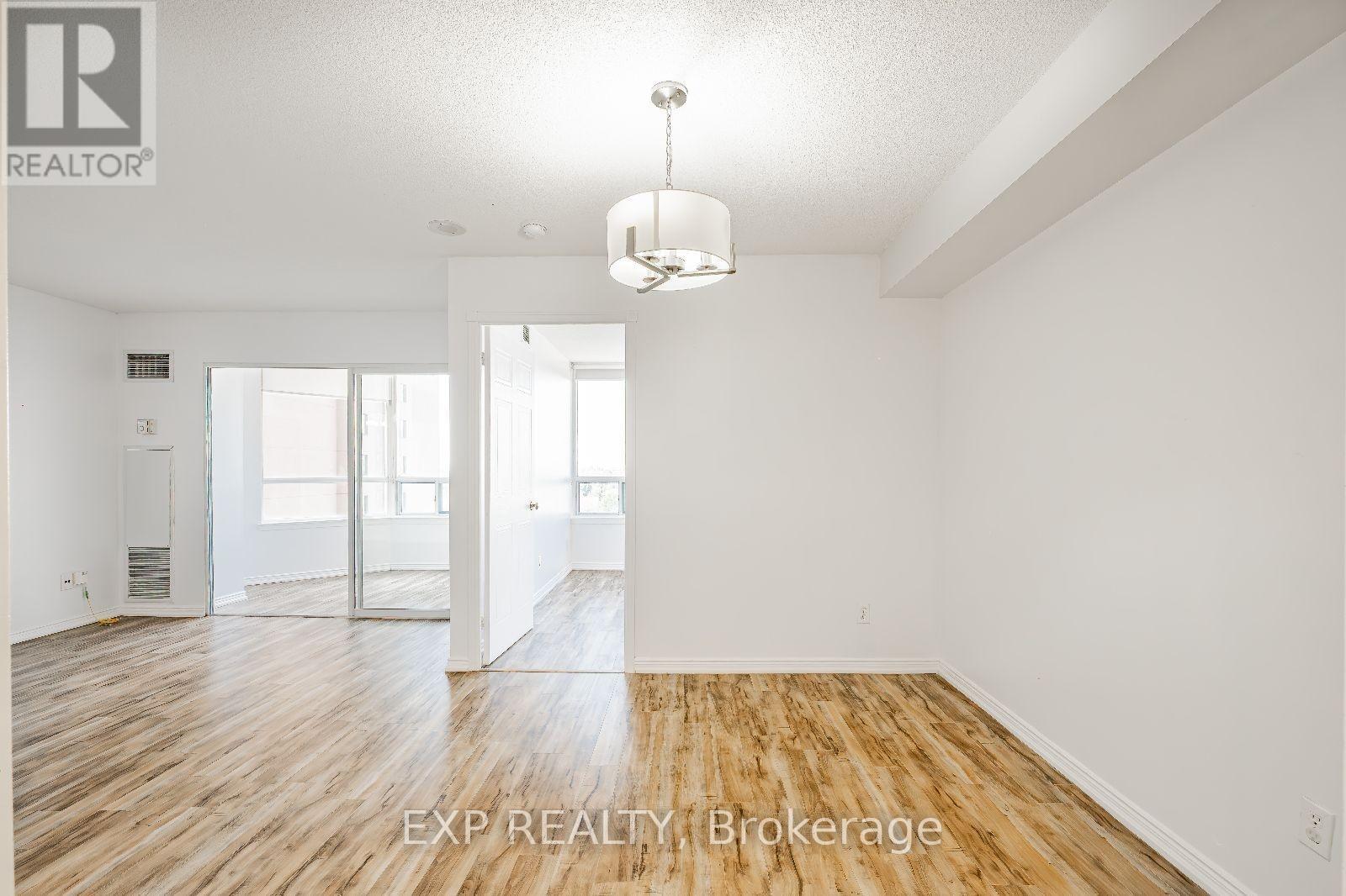 Photo 13 of 805 135 Hillcrest Avenue, Mississauga ON