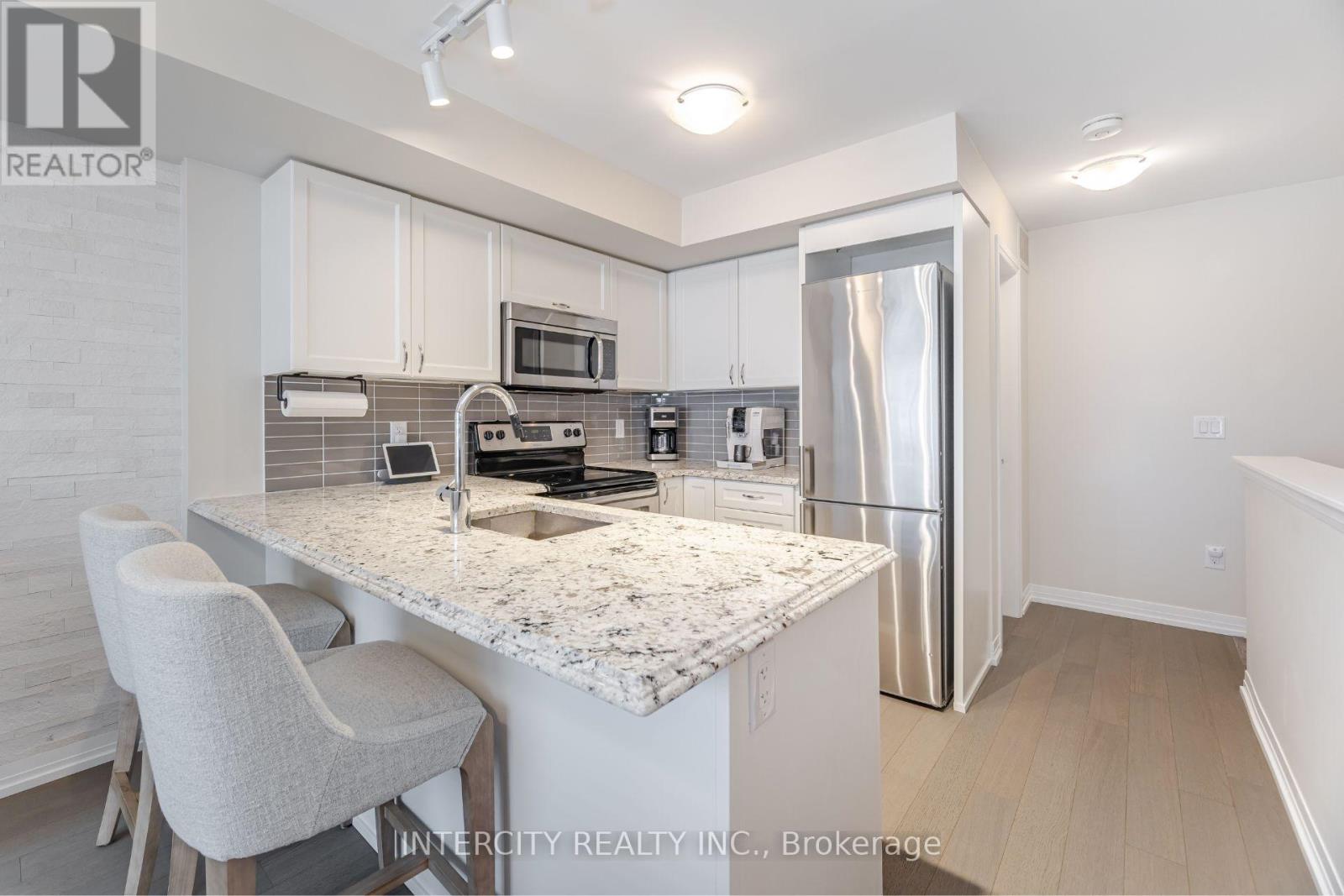 Photo 6 of 3 169 William Duncan Road, Toronto ON