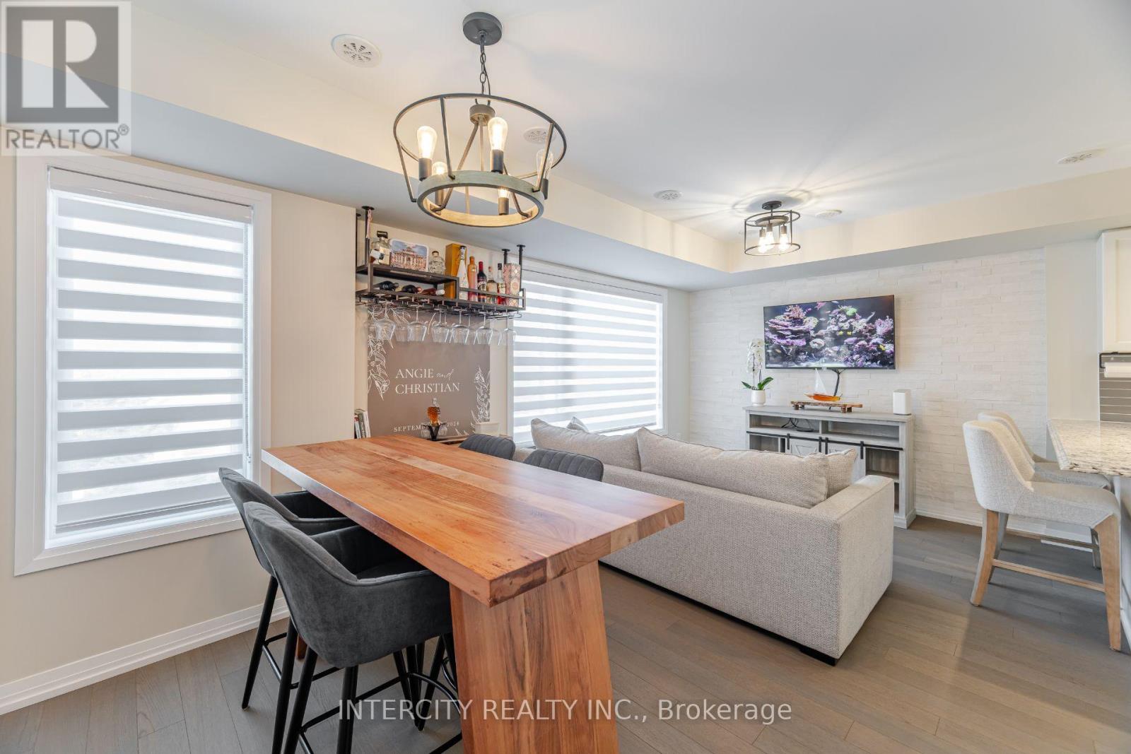 Photo 10 of 3 169 William Duncan Road, Toronto ON