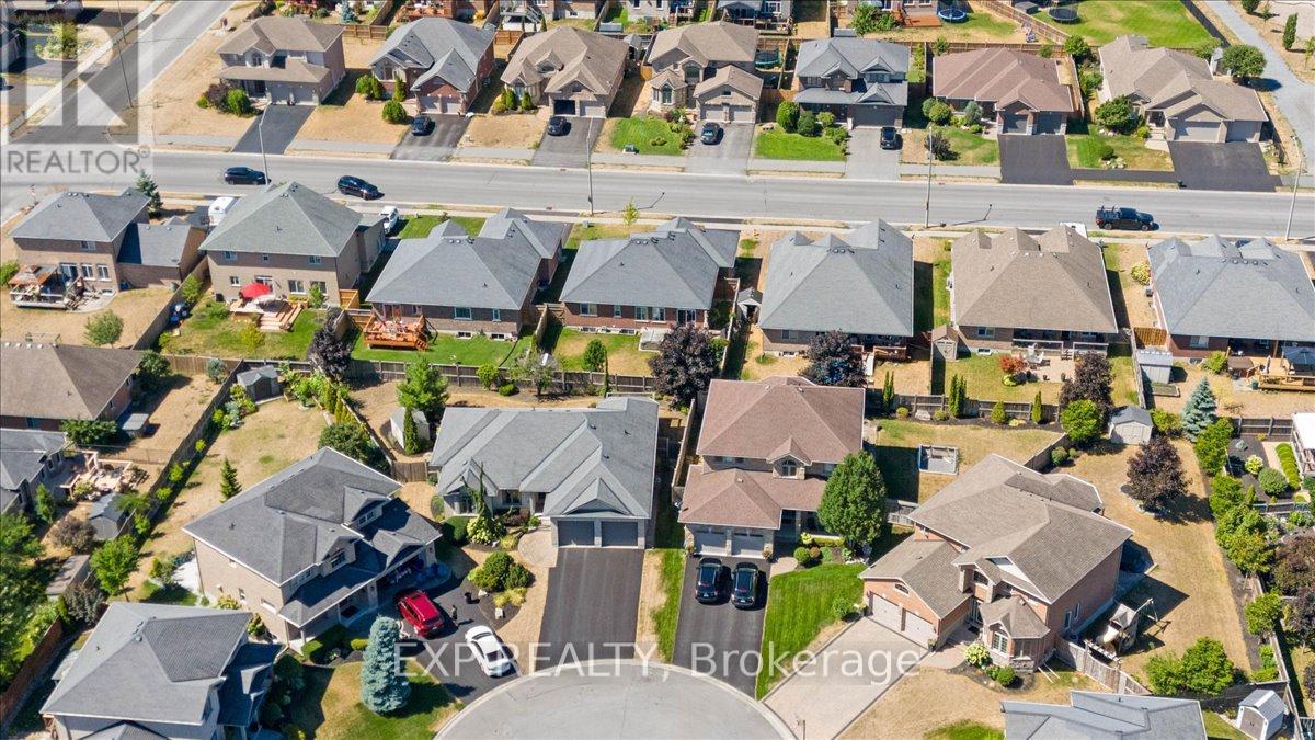 Photo 42 of 79 Hanover Court, Belleville ON