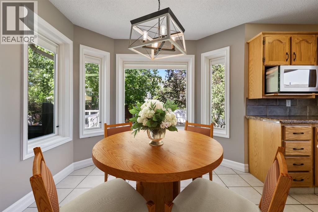 Single Family House for Sale in  Hawktree Bay NW Hawkwood Calgary 